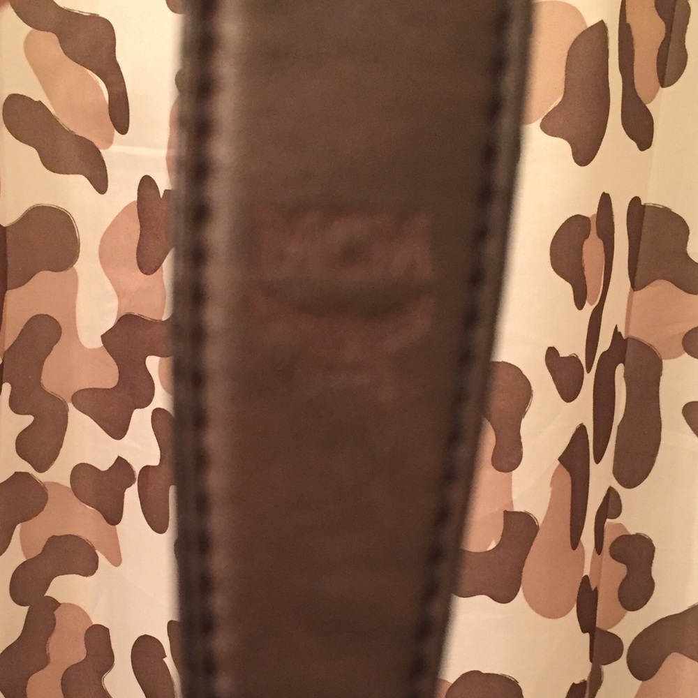 SOLD 🔐MCM🔐Locking Handbag - Picture 12 of 15